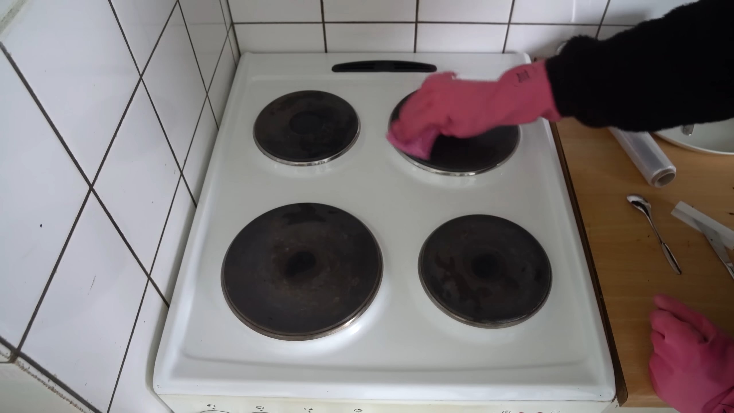 Frischhaltefolie zum Reinigen nutzen